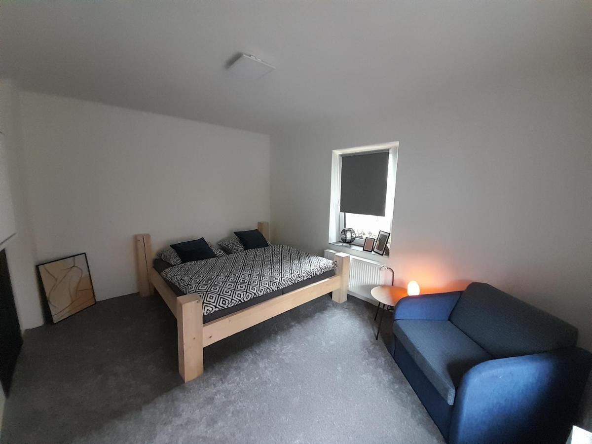 Apartman Devade Se Dvema Loznicemi A Wifi Pripojenim Трутнов Екстер'єр фото